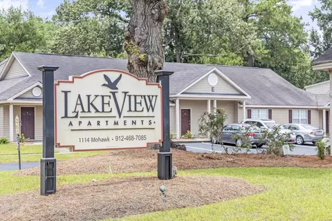 1114 Mohawk St #LV-B4, Savannah, GA 31419