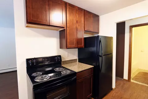 3817 Macalaster Dr NE #212, St. Anthony, MN 55421