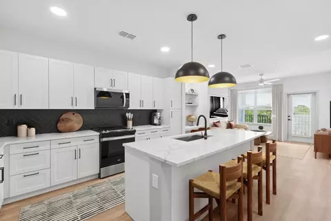12674 Everline Pl #1-203, Tampa, FL 33625