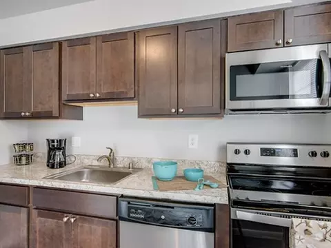 100 Sherring Ct #124, Catonsville, MD 21228