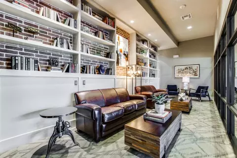 525 Yale St #460, Houston, TX 77007