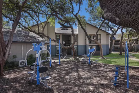 13330 Blanco Rd #9-916, San Antonio, TX 78216
