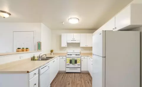1105 E Avenue Q-4 #314, Palmdale, CA 93550