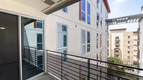 680 S Berendo St #706, Los Angeles, CA 90005
