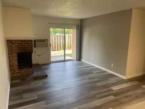 4875 SW Lombard Ave #12, Beaverton, OR 97005