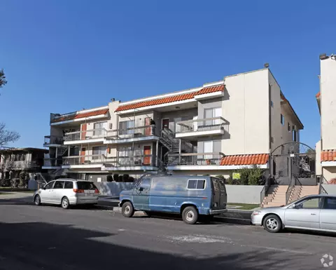 20404 Saticoy St #211, Winnetka, CA 91306