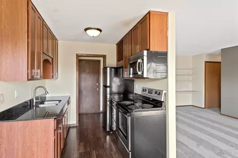 2480 Mn-100 #231, Saint Louis Park, MN 55416
