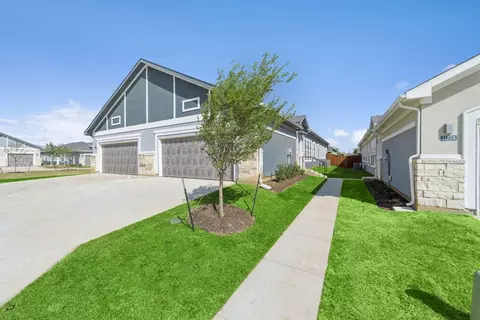 4770 Luxe Ln #620B, Denton, TX 76207