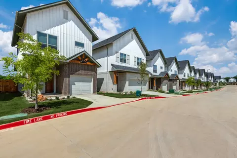2036 Oak Grove Ln #160, Aubrey, TX 76227