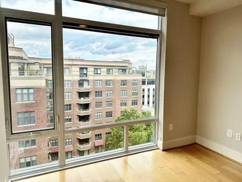 1355 17th St NW #712, Washington, DC 20036