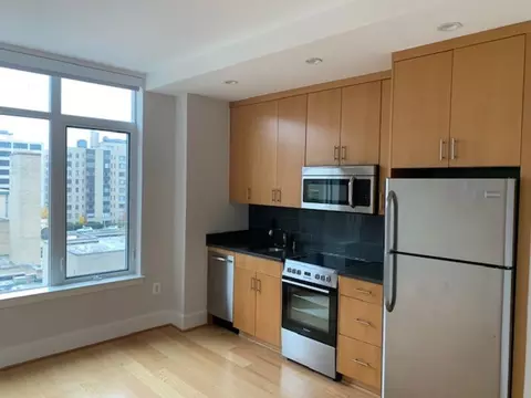 1355 17th St NW #712, Washington, DC 20036