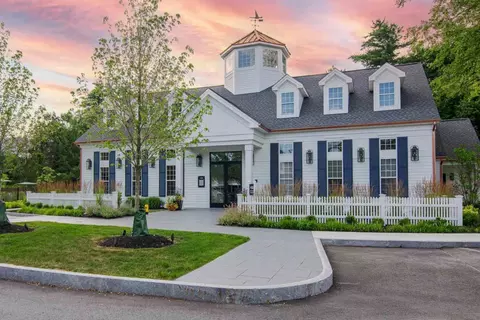 38 Hawthorne Dr #306, Bedford, NH 03110