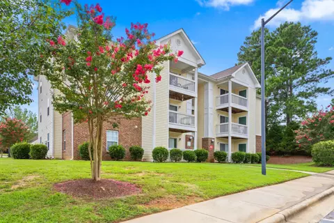 301 Commodore St #636, Clayton, NC 27520