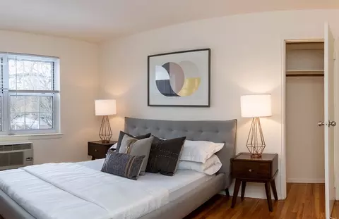 5 Sutton Pl #1, Westwood, NJ 07675