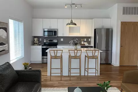 401 S 41st St #106, Omaha, NE 68131