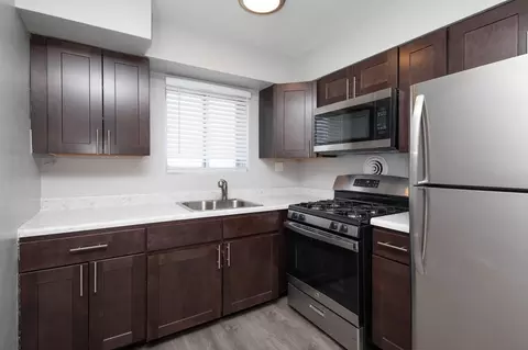 6523 N 8th St #2, Philadelphia, PA 19126