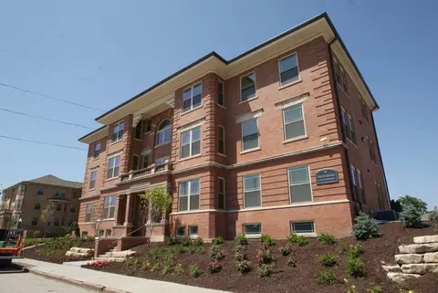 2934 Leavenworth St UNIT 102 B1440, Omaha, NE 68105