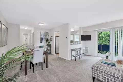 3954 Persimmon Dr #3944-204, Fairfax, VA 22031