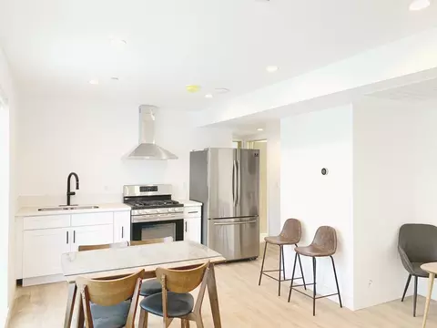 1436 W 36th Pl, Los Angeles, CA 90018