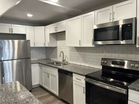 3829 W Broadway Ave #3837-8, Robbinsdale, MN 55422
