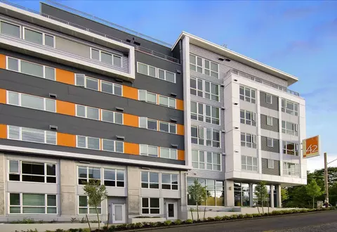 4502 42nd Ave SW #311, Seattle, WA 98116