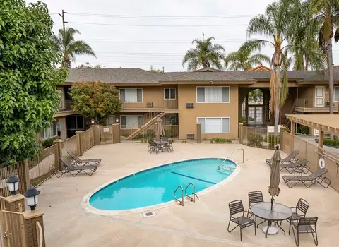 2520 W Ball Rd #24, Anaheim, CA 92804