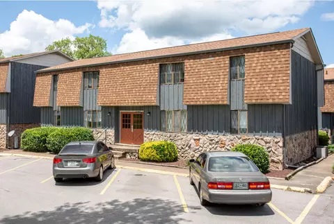 110 Harris St #6-6D, Goodlettsville, TN 37072