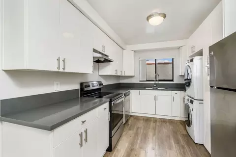 121 N Hamilton Dr #203, Beverly Hills, CA 90211