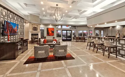 1290 W Horizon Ridge Pkwy #1524, Henderson, NV 89012