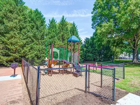 2201 Yorkhills Dr #2212-5, Charlotte, NC 28217
