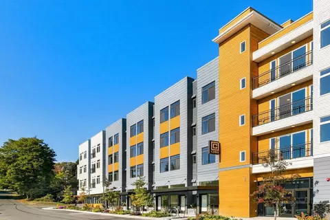 1008 N 109th St #105, Seattle, WA 98133