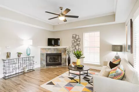 8920 Walnut Grove Rd #200BH101, Memphis, TN 38018