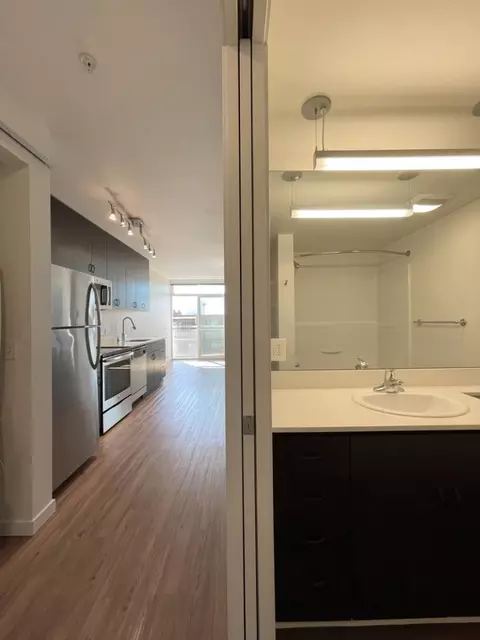 418 Bellevue Ave E #702, Seattle, WA 98102
