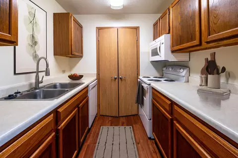 615-619 17th Ave NW #OP2-5107, Altoona, IA 50009