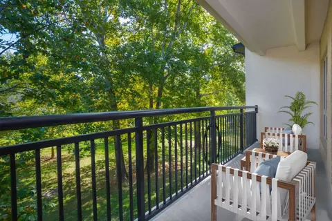 10898 Bucknell Dr #313, Silver Spring, MD 20902 photo 22