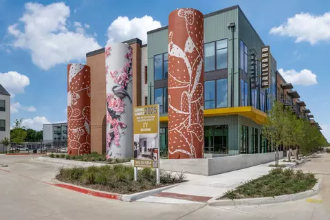 650 E Sycamore St #1121, Denton, TX 76205