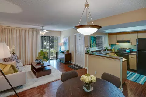 8210 SW 12th St #1722, Plantation, FL 33324