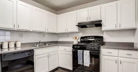 10380 Conser St #4261H2, Overland Park, KS 66212