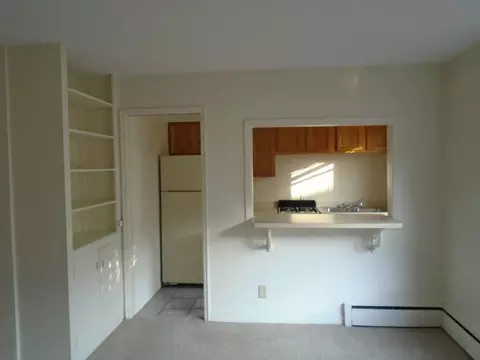 681 Oakland Ave #104, Saint Paul, MN 55102