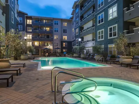 1099 Admiral Ct #001-444, San Bruno, CA 94066