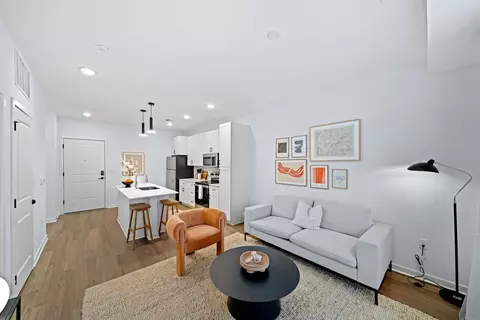 3939 State Line Rd #270, Kansas City, MO 64111