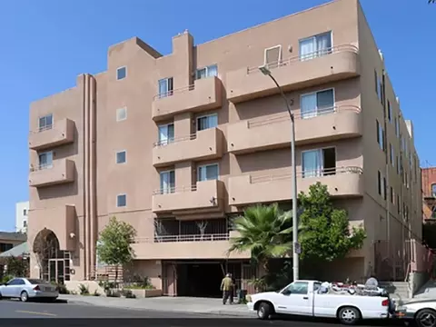 825 S Harvard Blvd #105, Los Angeles, CA 90005