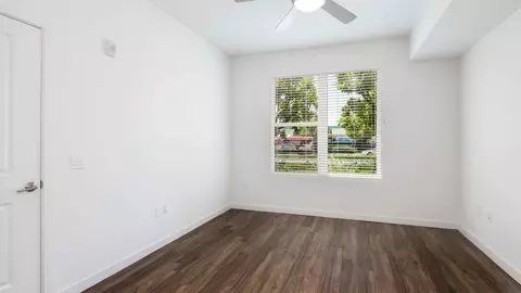 2501 Alton Pkwy #1211, Irvine, CA 92606