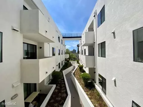 5727 La Mirada Ave #308, Los Angeles, CA 90038