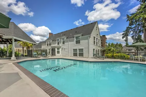 375 Marche Chase Dr #327, Eugene, OR 97401