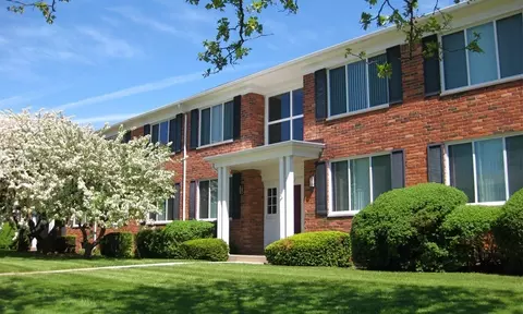 20600 Balfour St #19650-4, Harper Woods, MI 48225