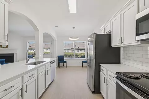 820 Nandina Way #N8041, Waxahachie, TX 75165