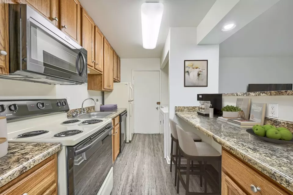  77 Foal Ct #0201, Lancaster, PA 17602 photo 3