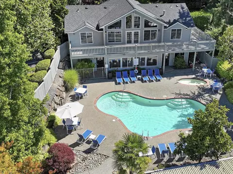 15914 44th Ave W #M208, Lynnwood, WA 98087