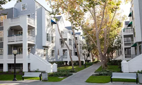 851 Church St #1206, Mountain View, CA 94041